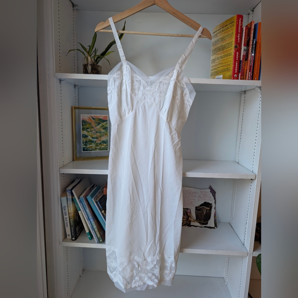 Vintage Women's Slip Dress White Lace Size Small Romantic Dainty Bridal